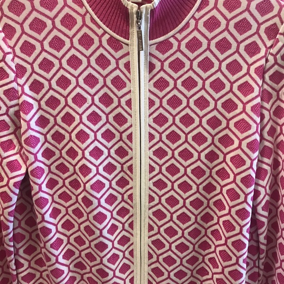 Beautiful hot pink and white St John Sweater - Picture 5 of 8